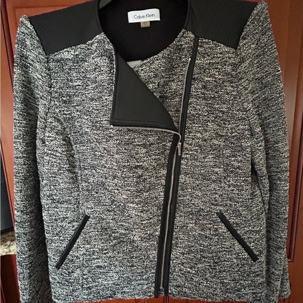 Calvin Klein Women's Black and Gray Textured Blazer with Leather Accents